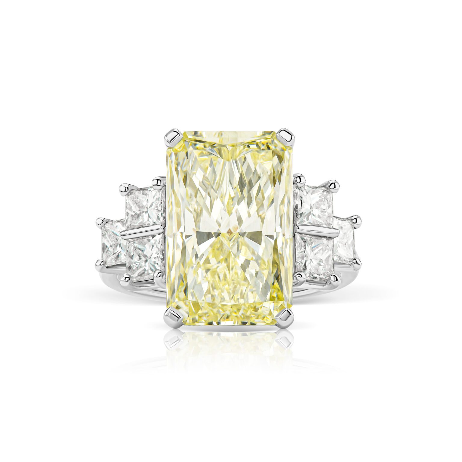 Yellow Diamond 5.16 ct Cushion Ring