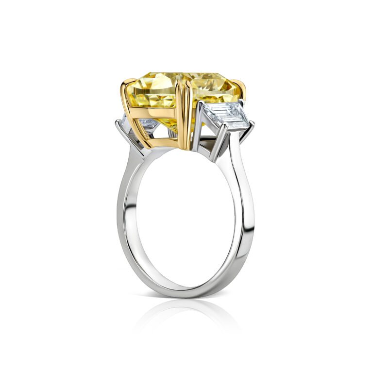 Yellow diamond ring 10.12 ct