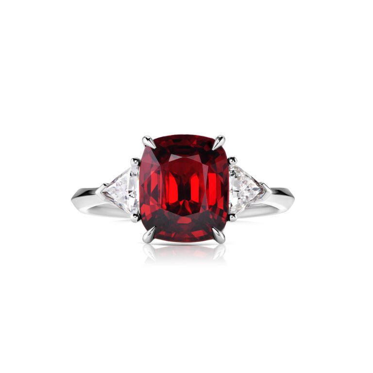 Spinel ring 2.61 ct