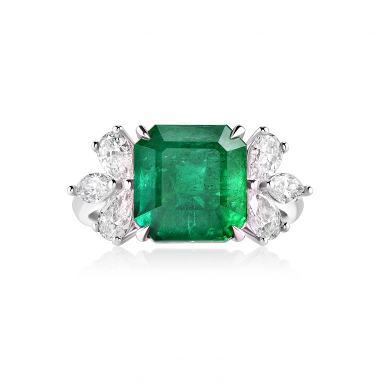 Emerald ring 5.06 ct